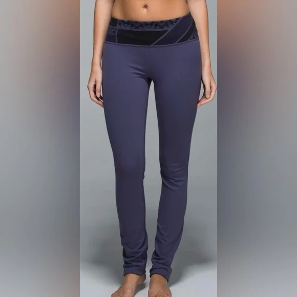 LULULEMON Skinny Groove Pant - Full-On Luon in Nightfall - Picture 3 of 8